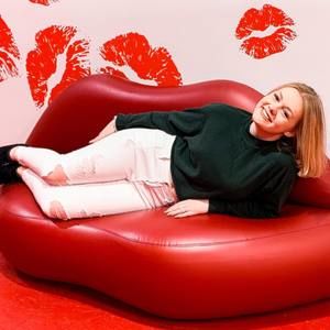 Meet your Posher, Genny